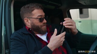 She Takes Two Plumbers in a Row - лучшее порно 24/7 на HOTSEXVIDEOS24.COM