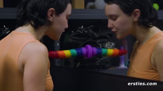 Feet and Fingering with Alison & Hannah - лучшее порно 24/7 на HOTSEXVIDEOS24.COM