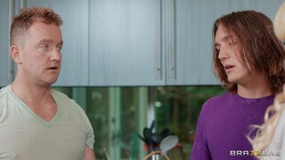 Blonde MILF Taylor Vixxen's Deepthroat - лучшее порно 24/7 на HOTSEXVIDEOS24.COM