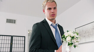Emma Rose's Blowjob Bridesmaid - лучшее порно 24/7 на HOTSEXVIDEOS24.COM