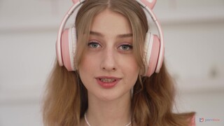  Cum Swallowing Teen Sasha Paige in Gangbang  - лучшее порно 24/7 на HOTSEXVIDEOS24.COM