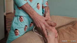 Passionate Consolation with Cousin - лучшее порно 24/7 на HOTSEXVIDEOS24.COM