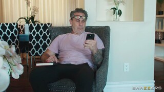 Big Ass Bambi Barton's Front Door Blowjob - лучшее порно 24/7 на HOTSEXVIDEOS24.COM
