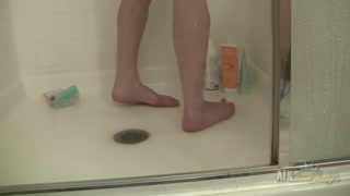 Anna’s hot shower solo - лучшее порно 24/7 на HOTSEXVIDEOS24.COM