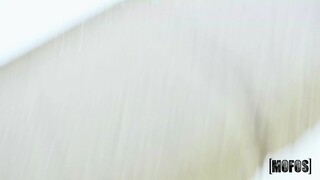 The Neighbor's Fiance Sucks and Gets a Facial - лучшее порно 24/7 на HOTSEXVIDEOS24.COM