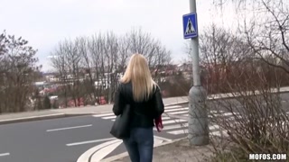 Euro Cutie Cayla Lyons Shows Off Small Tits - лучшее порно 24/7 на HOTSEXVIDEOS24.COM