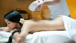 Skinny European Girl Gets Massage - лучшее порно 24/7 на HOTSEXVIDEOS24.COM