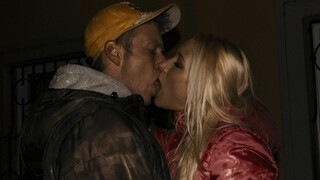 Let Them Kiss: Blonde and Handsome - лучшее порно 24/7 на HOTSEXVIDEOS24.COM
