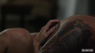 Cheating MILF Abigail Mac Crosses the Line with Younger Guy - лучшее порно 24/7 на HOTSEXVIDEOS24.COM