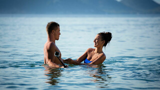 Bikini Babe Loves Handjob - лучшее порно 24/7 на HOTSEXVIDEOS24.COM